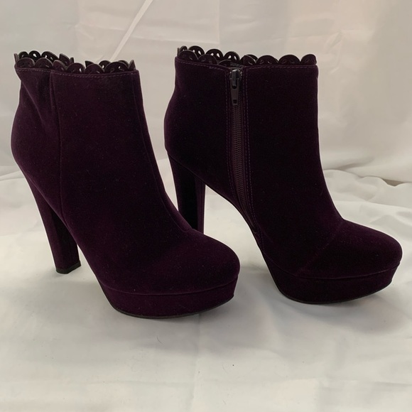 NWOT Qupid Deep Purple Velvet 5” Short Boots. - Picture 3 of 10